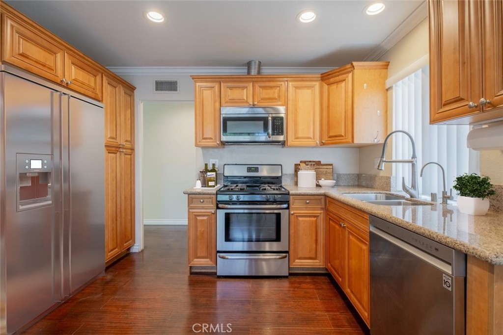 12587 Cathy Street Property Photo 18