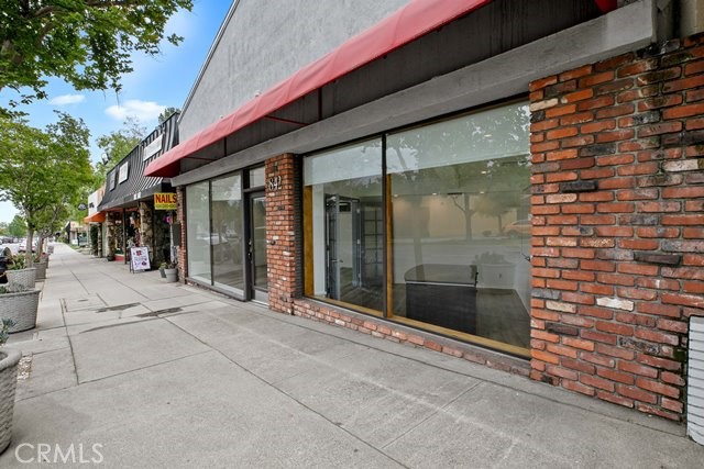 842 Foothill Boulevard Property Photo 4