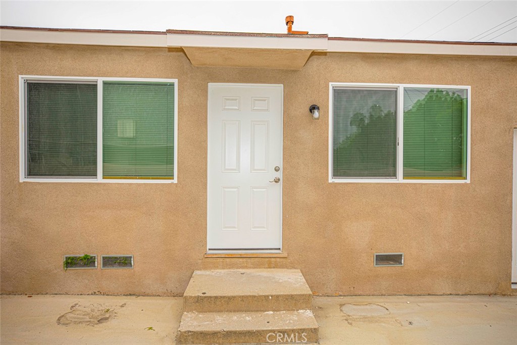6250 Vineland 4 Property Photo 2