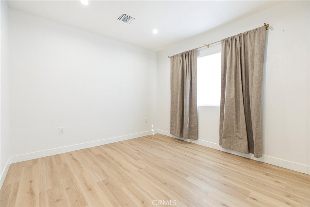 7106 Teesdale Avenue Property Photo 27