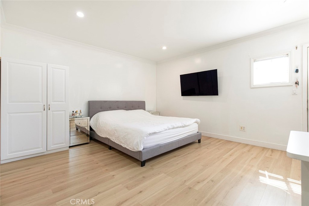 7106 Teesdale Avenue Property Photo 30