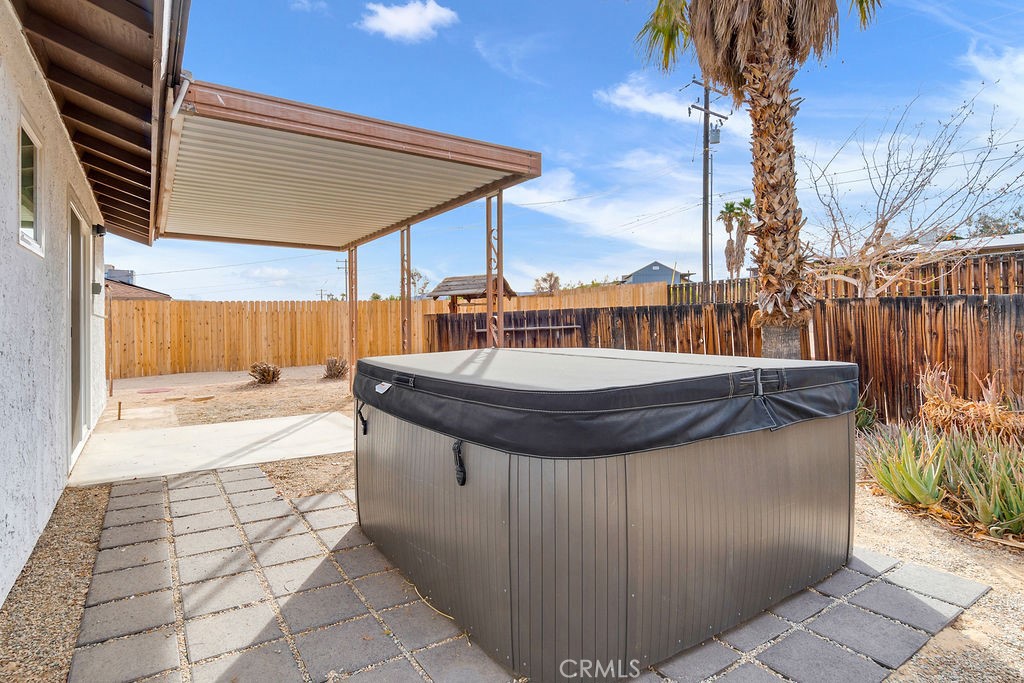 73843 White Sands Drive Property Photo 27