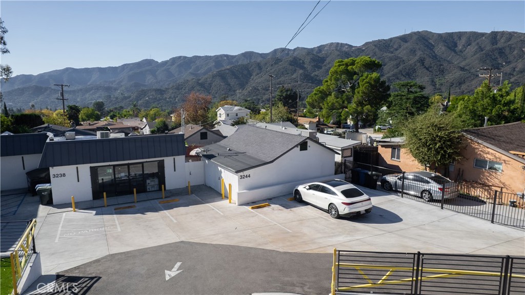 3238 Foothill Boulevard Property Photo 2