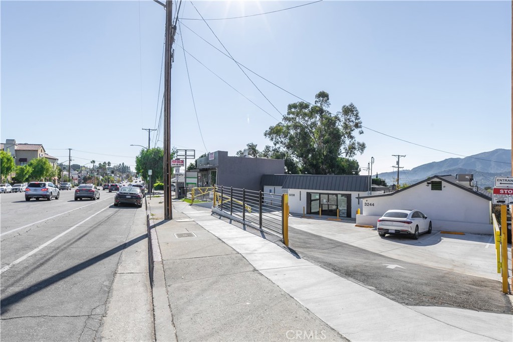 3238 Foothill Boulevard Property Photo 3
