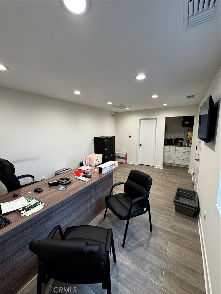 3238 Foothill Boulevard Property Photo 14