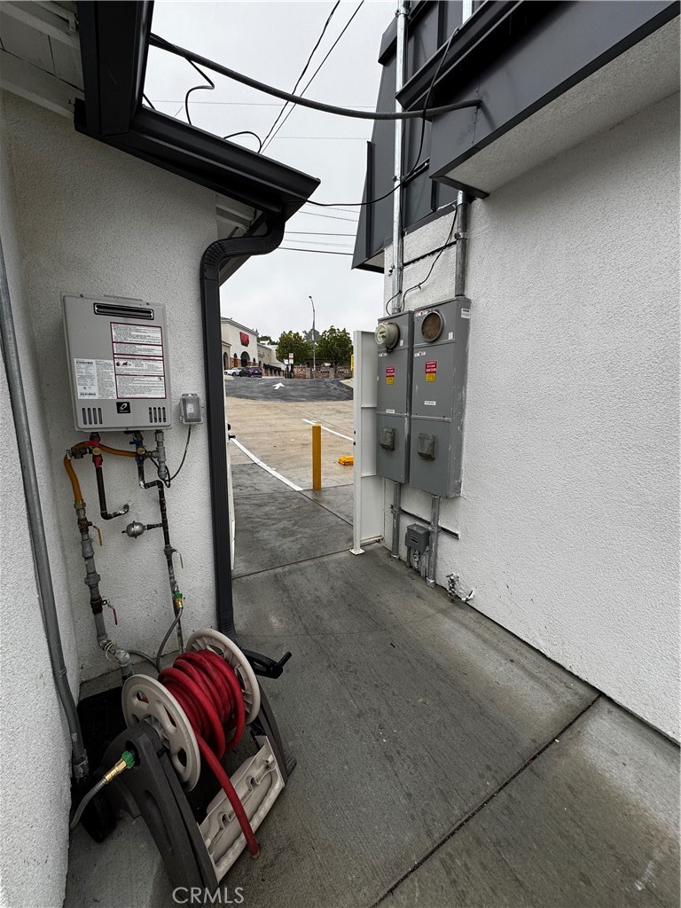 3238 Foothill Boulevard Property Photo 17