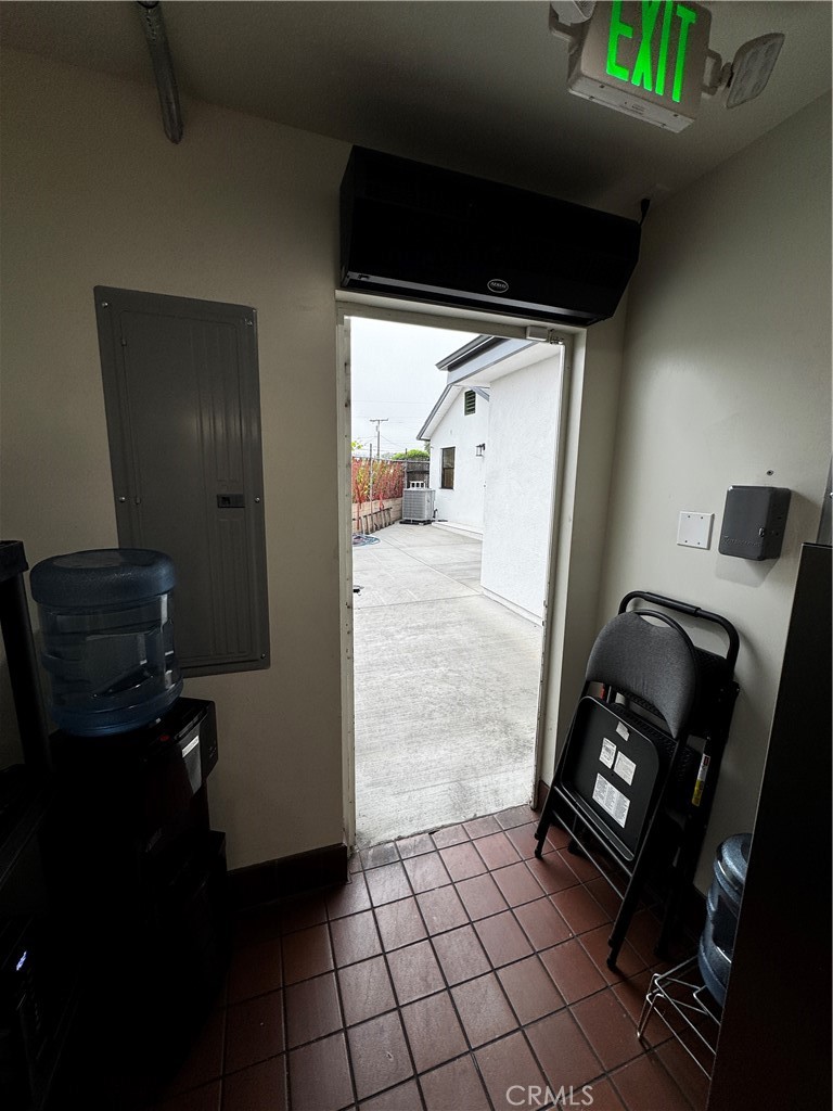 3238 Foothill Boulevard Property Photo 22