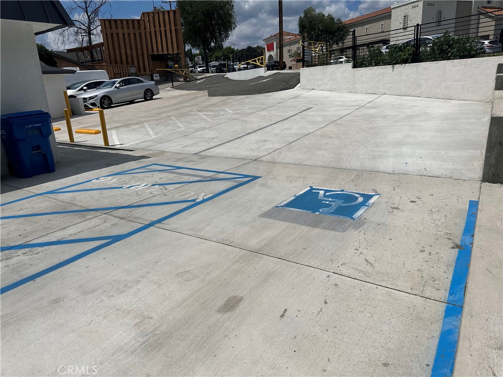 3238 Foothill Boulevard Property Photo 29