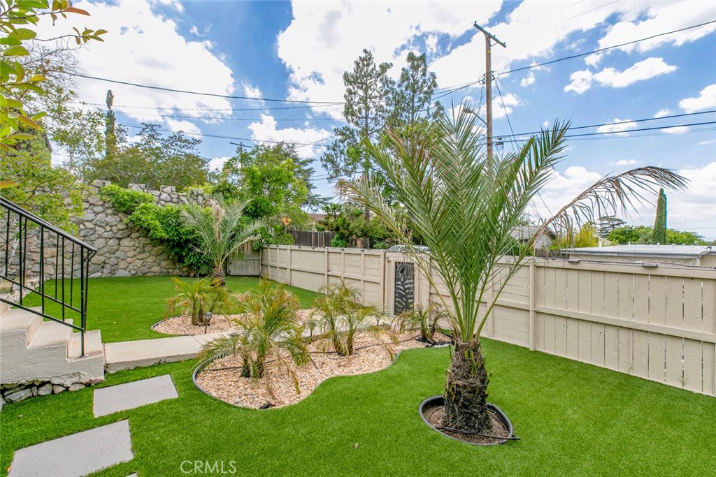 10630 Samoa Avenue Property Photo 6