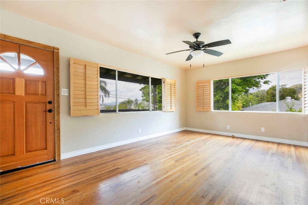 10630 Samoa Avenue Property Photo 21