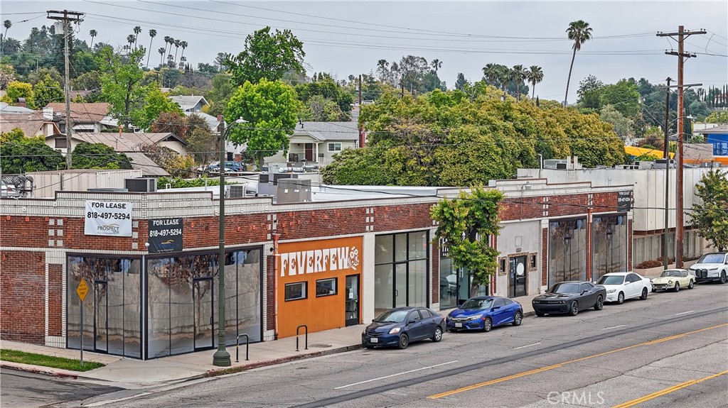 2777 W Broadway Property Photo 2