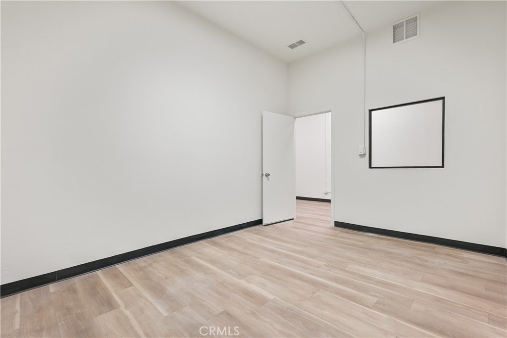2777 W Broadway Property Photo 6
