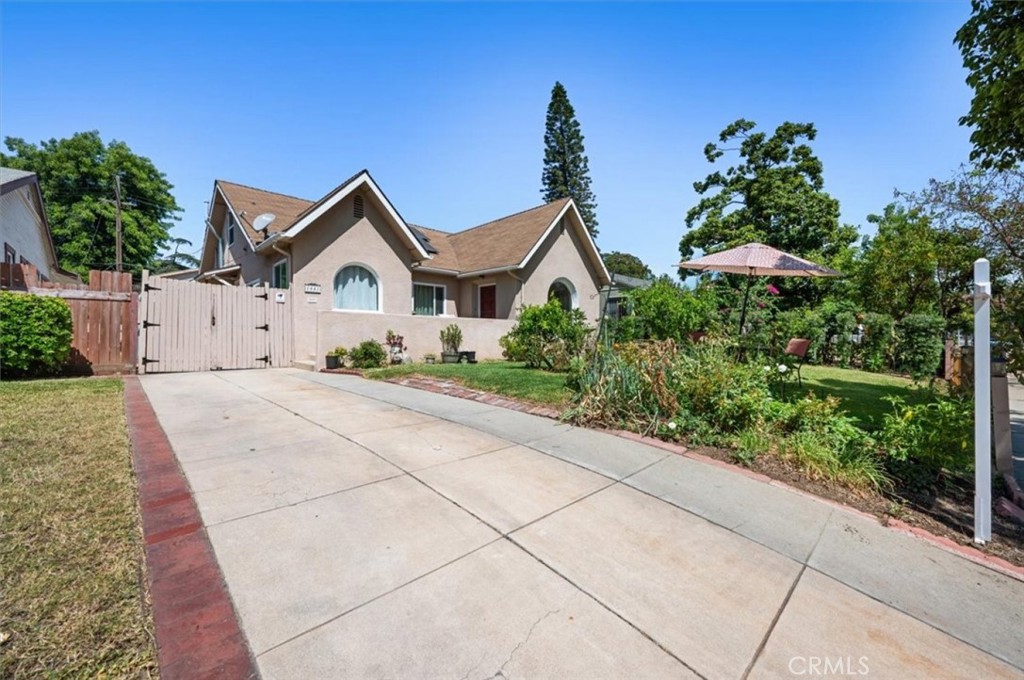 1841 S 6th Street Property Photo 1