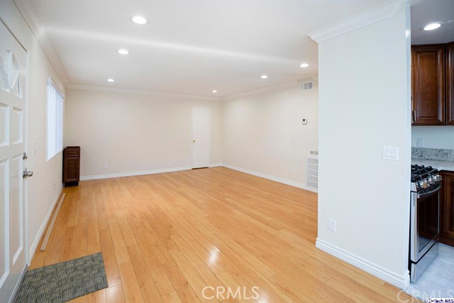330 Cameron Place 4 Property Photo 10