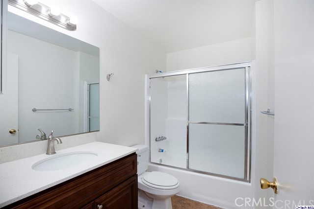 330 Cameron Place 4 Property Photo 14