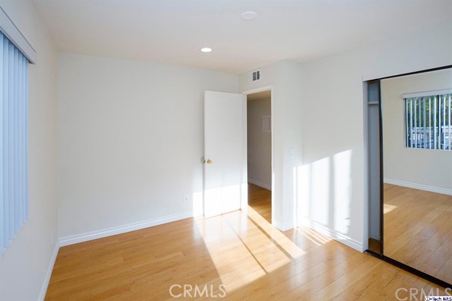 330 Cameron Place 4 Property Photo 16