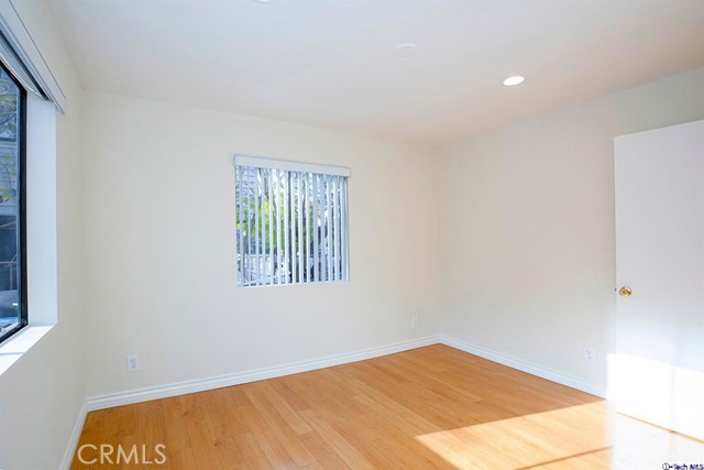 330 Cameron Place 4 Property Photo 17