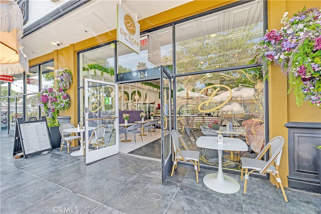 12930 Ventura Boulevard 104 Property Photo 1