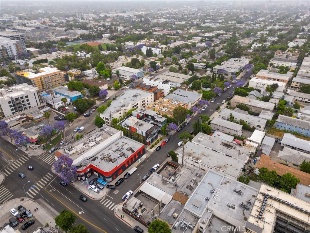 7504 Santa Monica Boulevard Property Photo 18