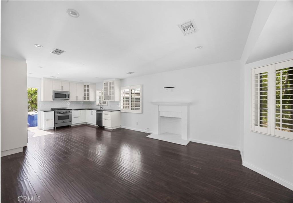 2649 Lake Avenue Property Photo 1