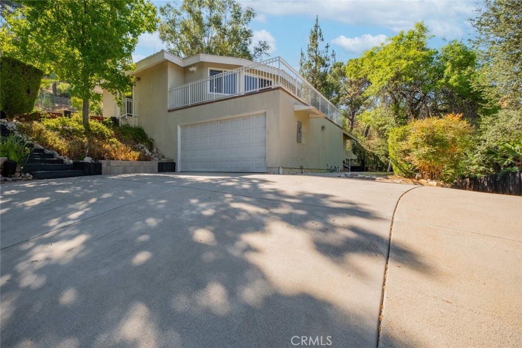 9530 Wheatland Avenue Property Photo 1