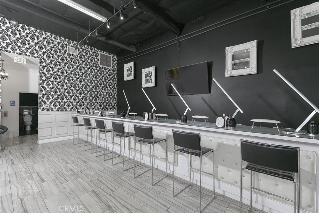 13041 Victory Property Photo 4