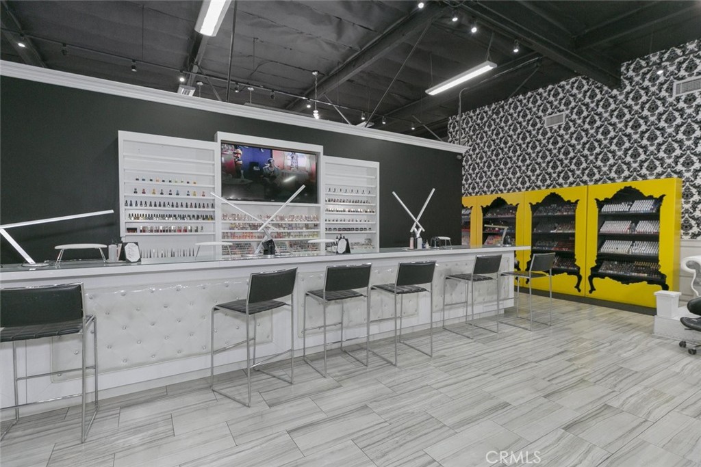 13041 Victory Property Photo 6