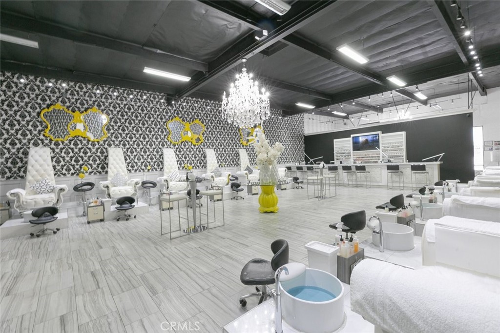 13041 Victory Property Photo 22