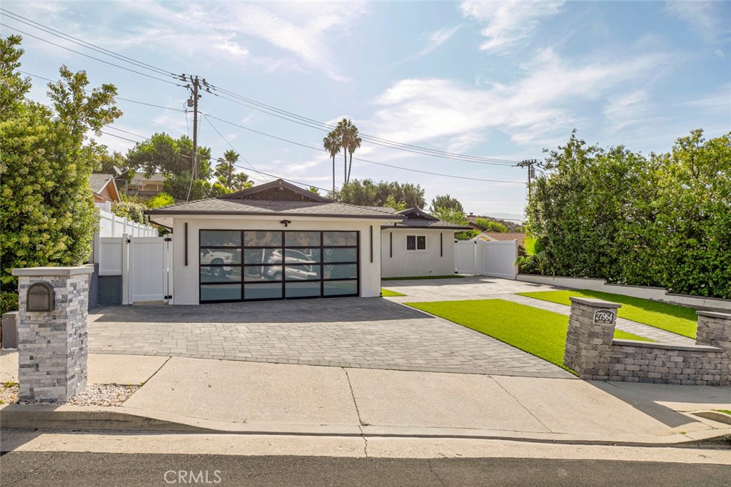 27964 Carvel Drive Property Photo 2