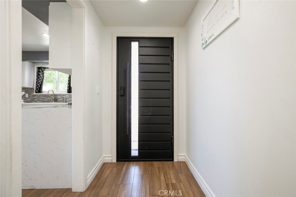 27964 Carvel Drive Property Photo 8