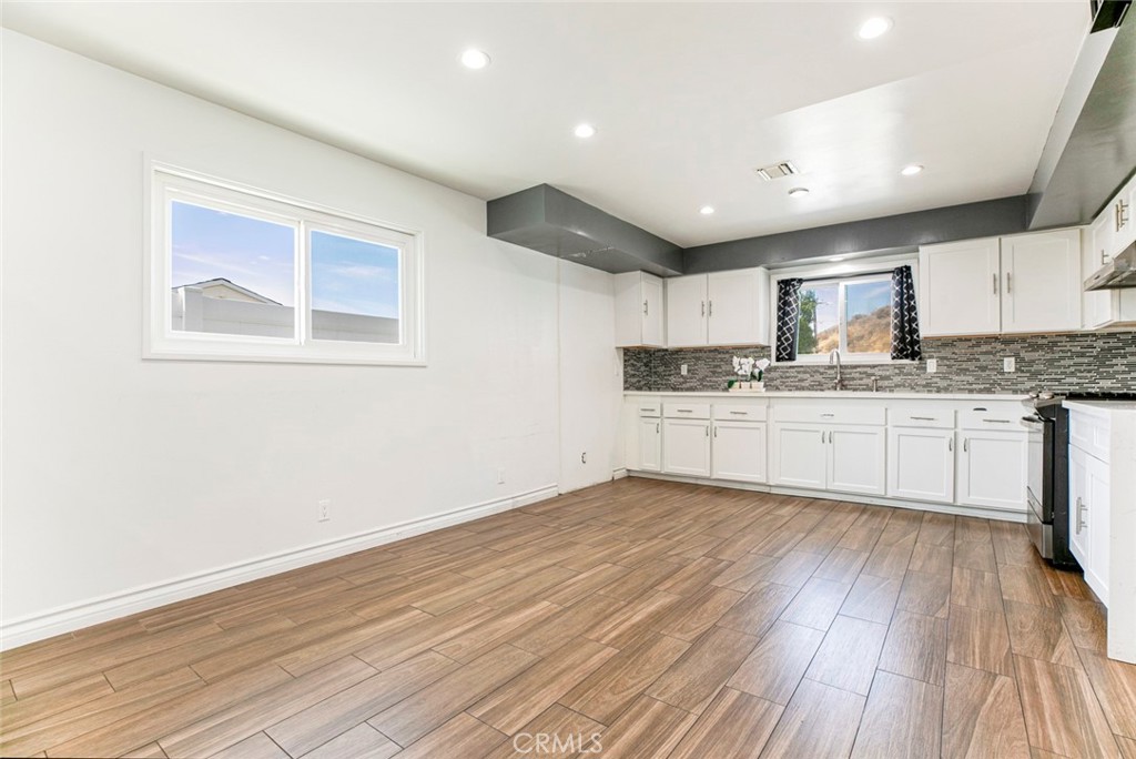 27964 Carvel Drive Property Photo 13