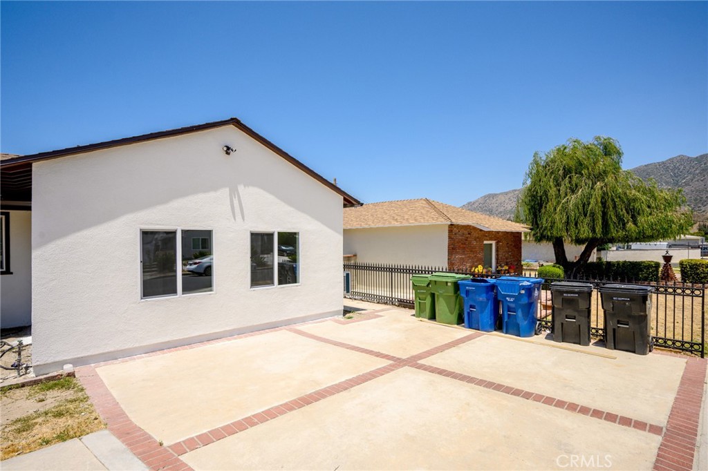 10943 Nassau Avenue Property Photo 1