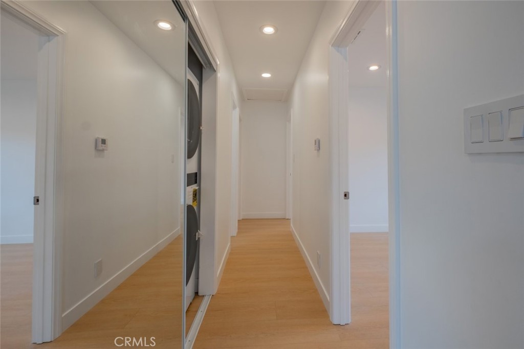 7734 N Glenoaks Boulevard Property Photo 12