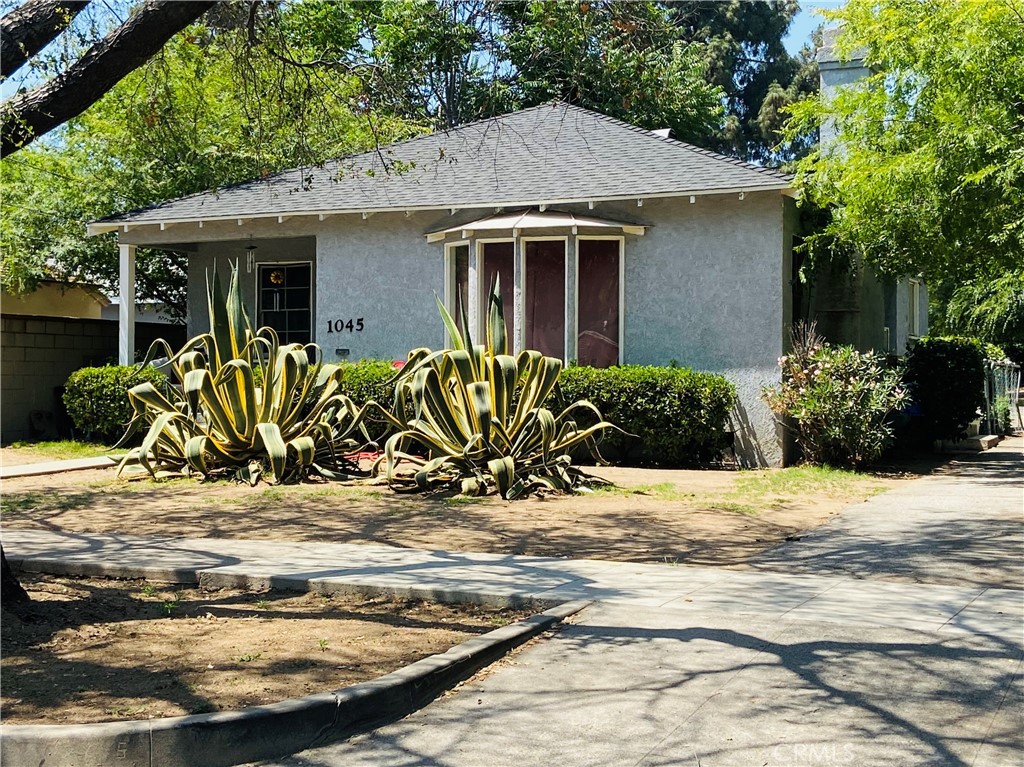 1045 Locust Street Property Photo