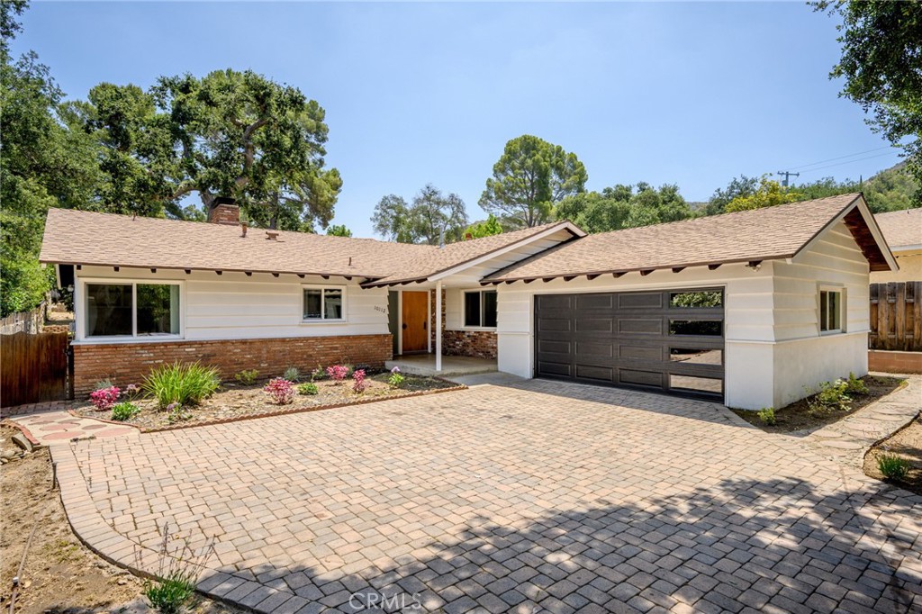 10112 Woodward Avenue Property Photo 1