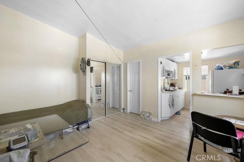 10224 Fernglen Avenue Property Photo 9