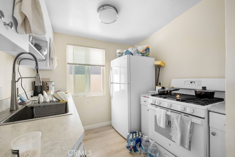 10224 Fernglen Avenue Property Photo 21