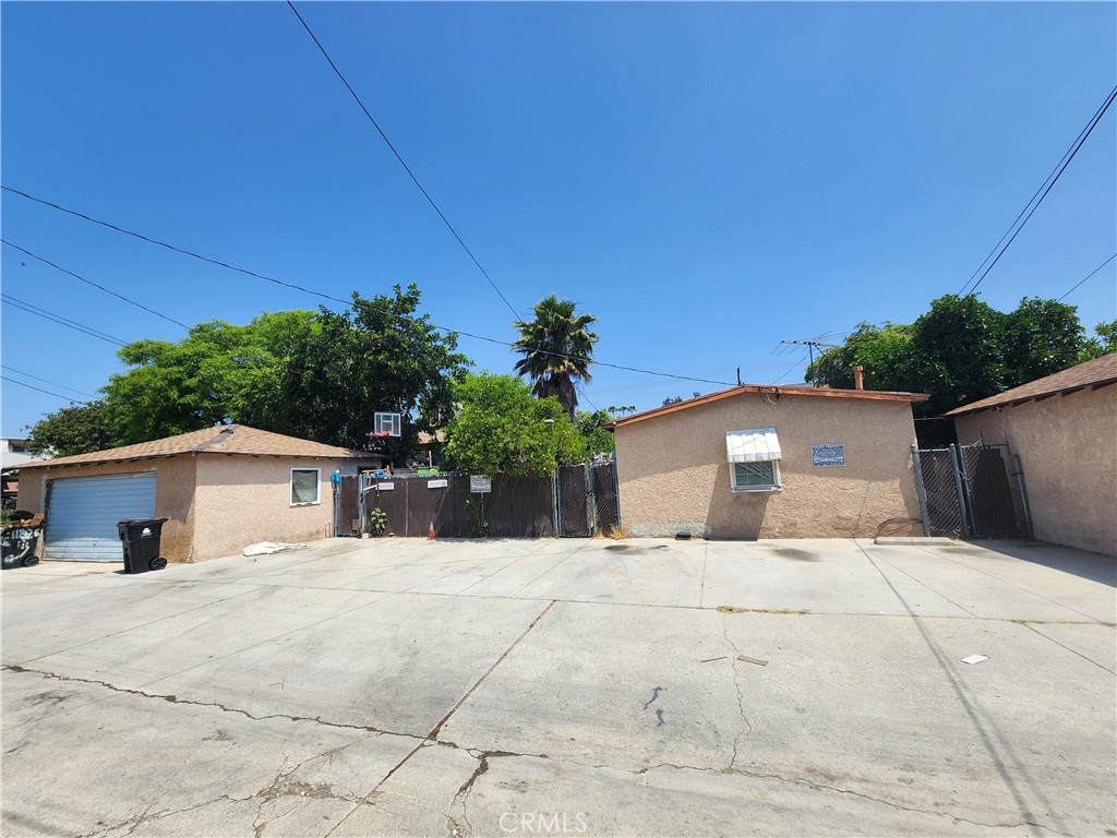 11820 Victory Boulevard Property Photo 5