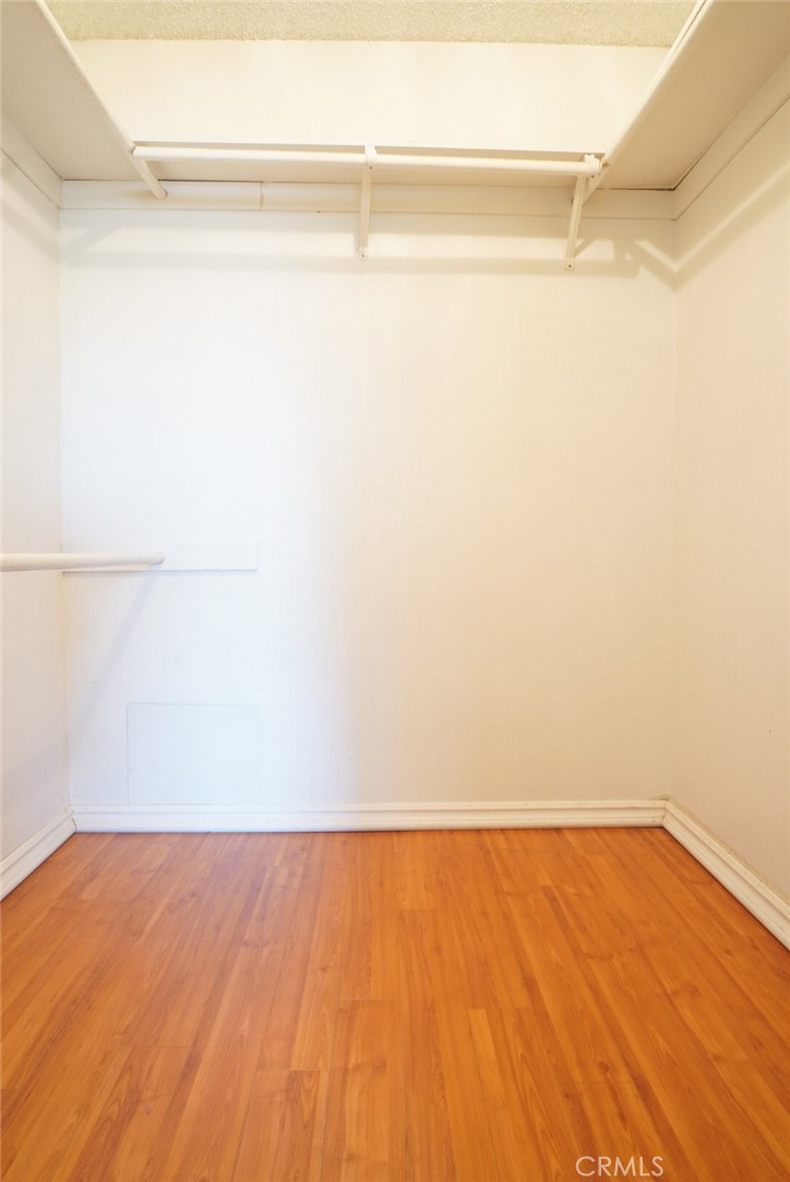 570 W Stocker Street 202 Property Photo 19