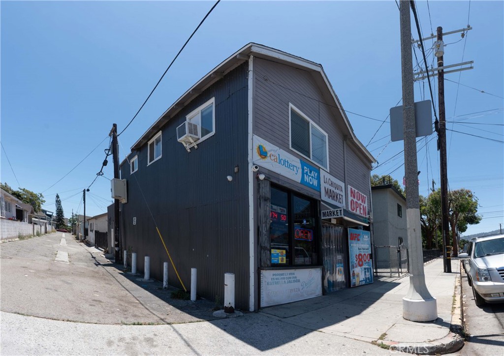285 W 9th Street Property Photo 10