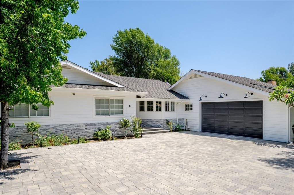 17437 Chase Street Property Photo
