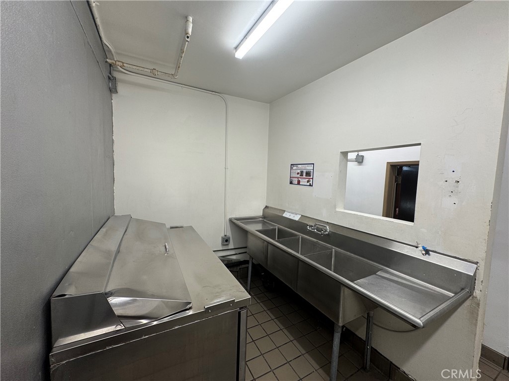 13526 Central Avenue Property Photo 14