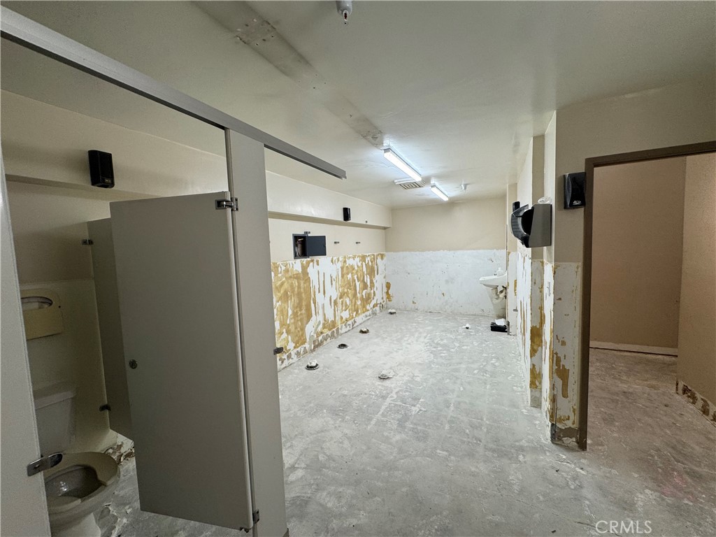 13526 Central Avenue Property Photo 19