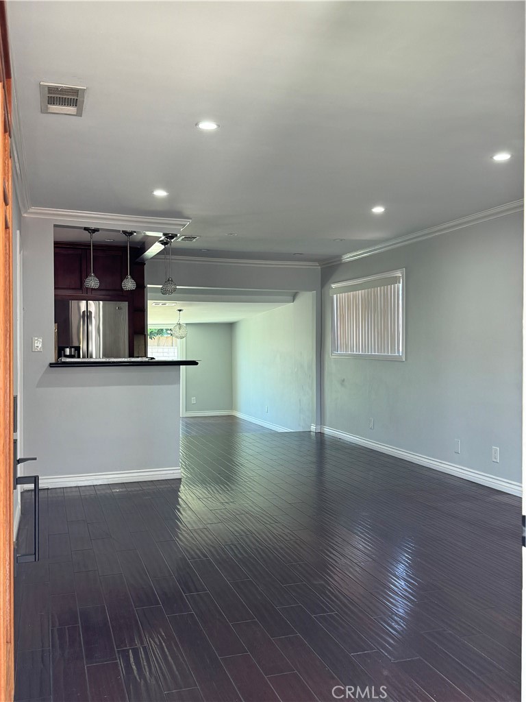 8739 Tyrone Ave Property Photo 5