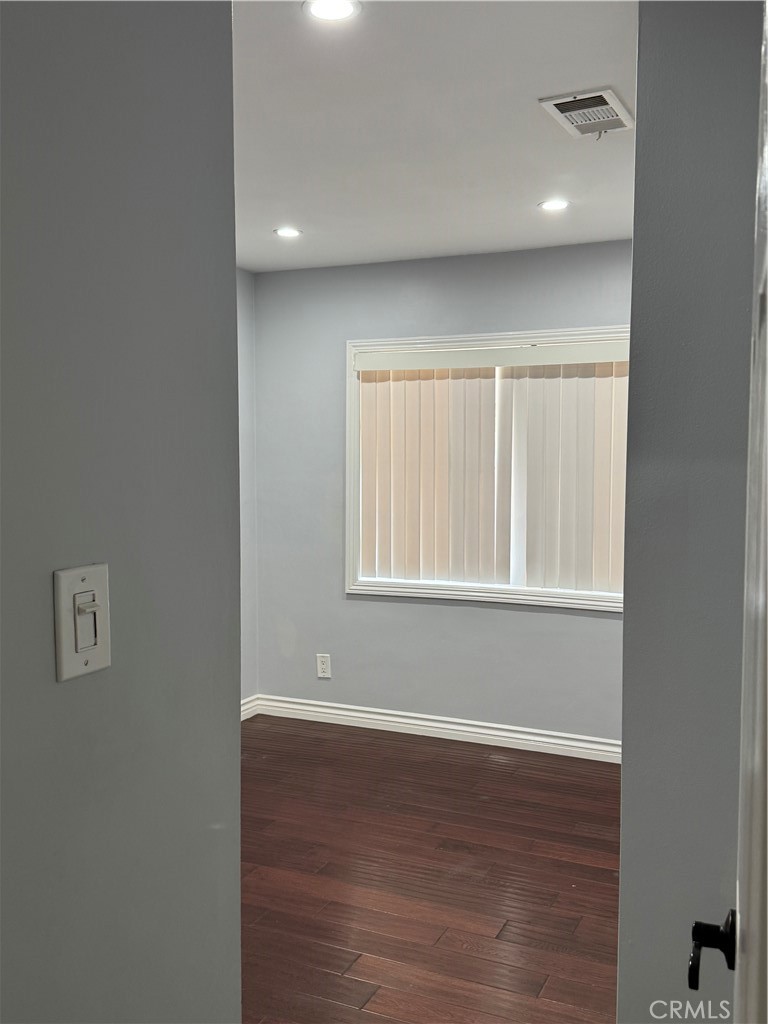 8739 Tyrone Ave Property Photo 13