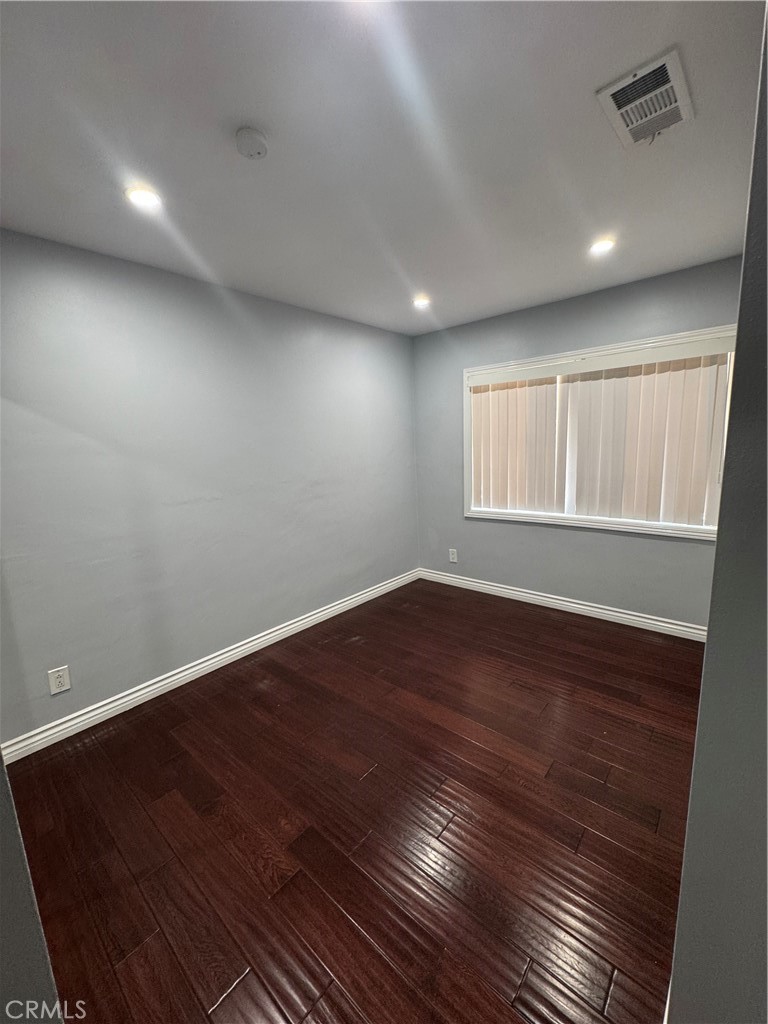 8739 Tyrone Ave Property Photo 14