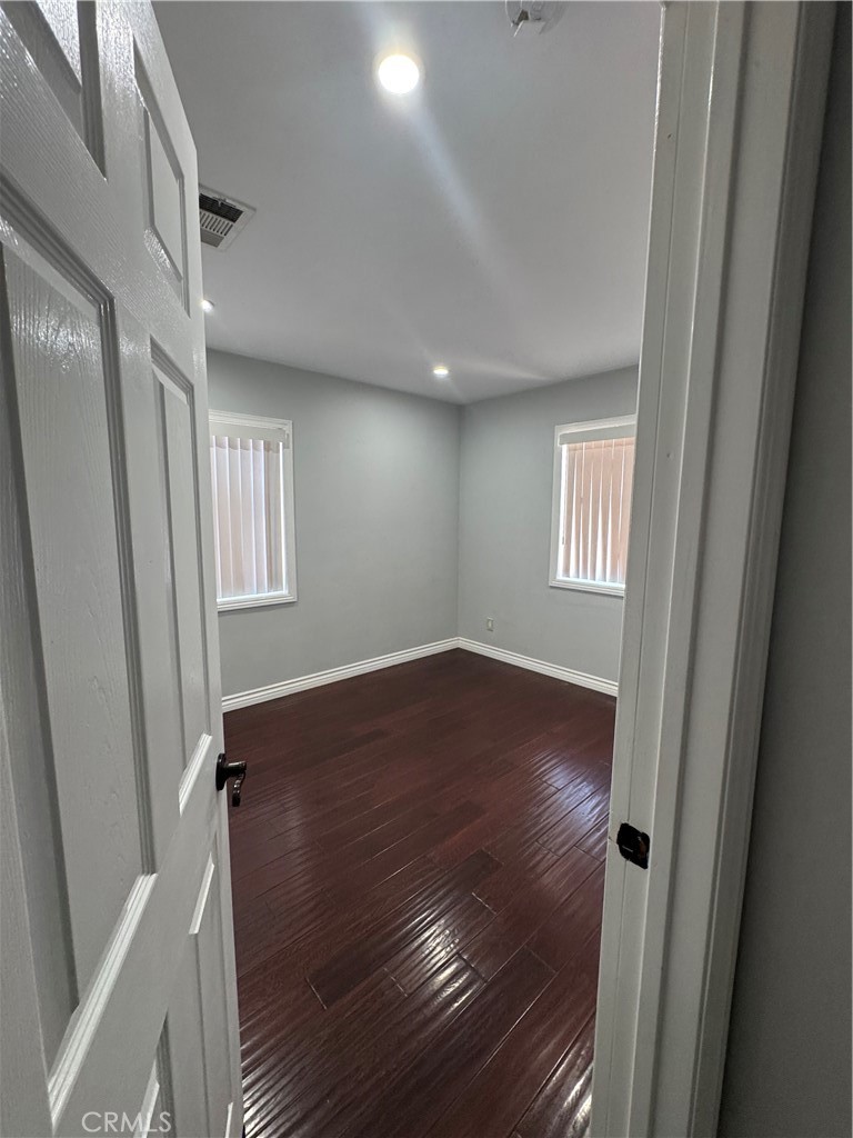 8739 Tyrone Ave Property Photo 20