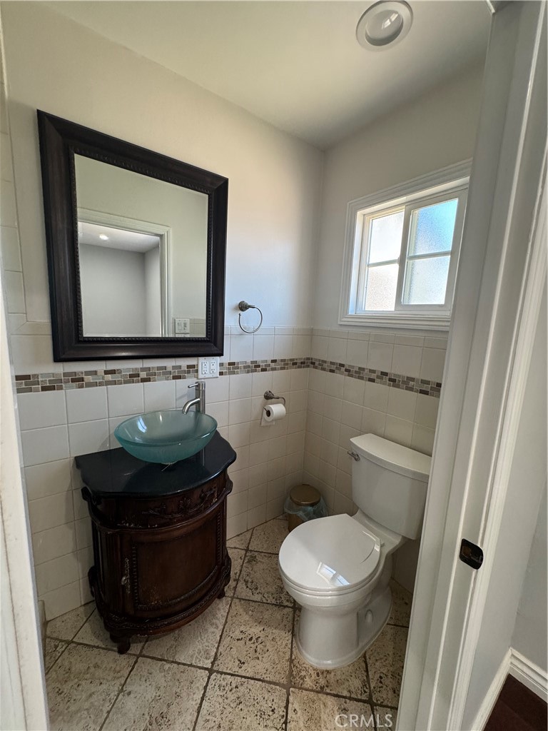 8739 Tyrone Ave Property Photo 28
