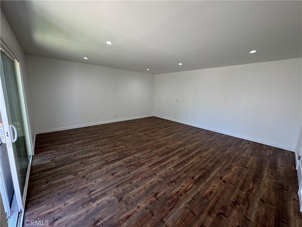 8739 Tyrone Ave Property Photo 34