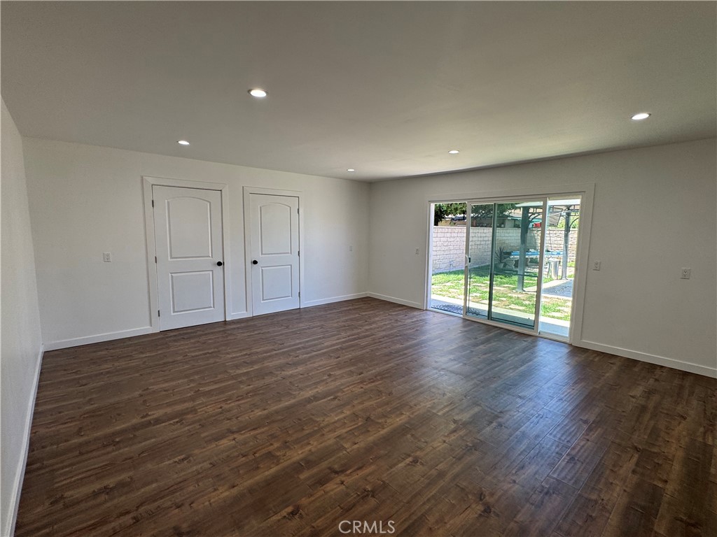 8739 Tyrone Ave Property Photo 35